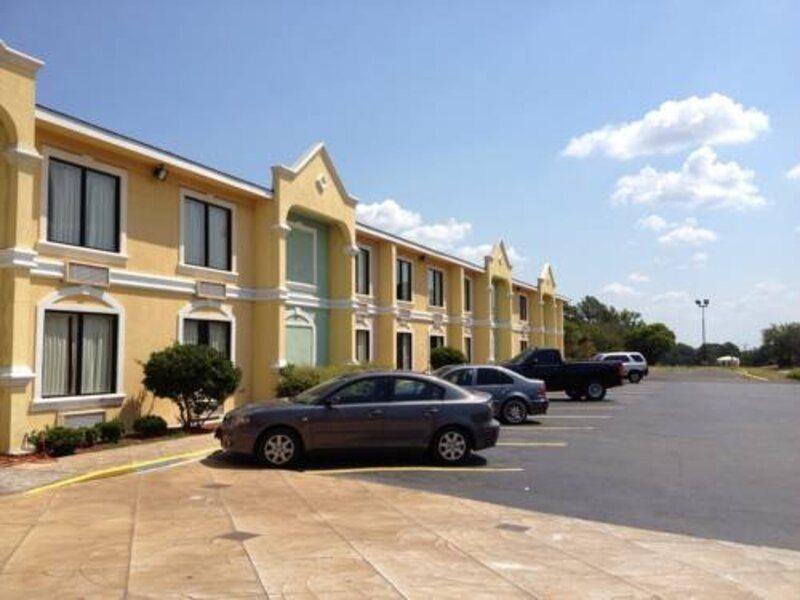 Rose City Inn & Suites Tyler Esterno foto