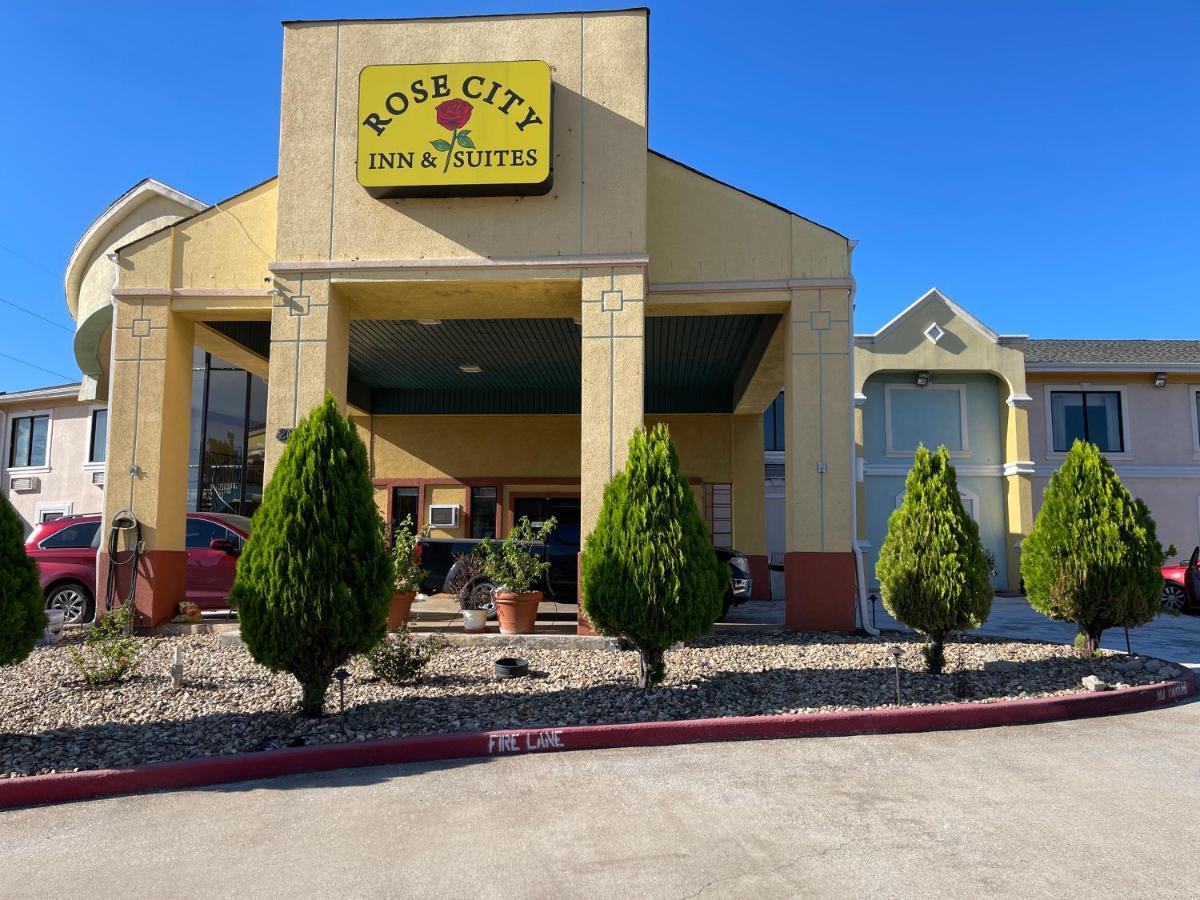 Rose City Inn & Suites Tyler Esterno foto