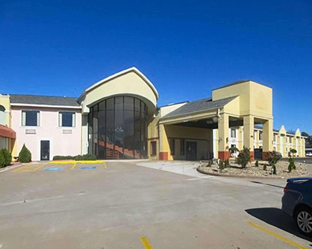 Rose City Inn & Suites Tyler Esterno foto
