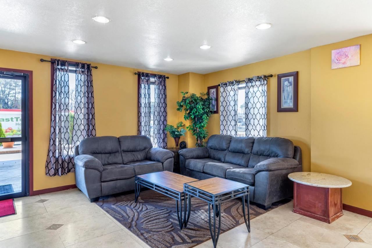 Rose City Inn & Suites Tyler Esterno foto